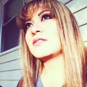 Meet your Posher, Abigail