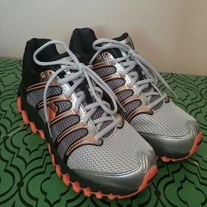 NWOT K-swiss tubes running shoes