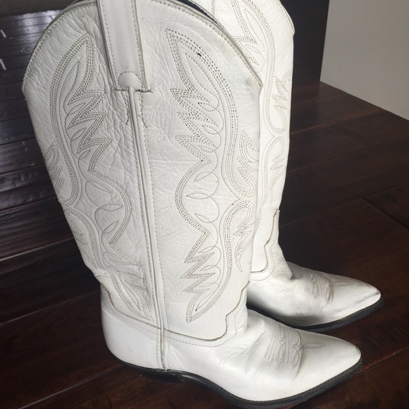 Rodeo Queens!  White Cowboy Boots