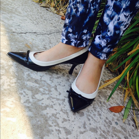 💕 Adorable Anne Klein Black Heels! 💕