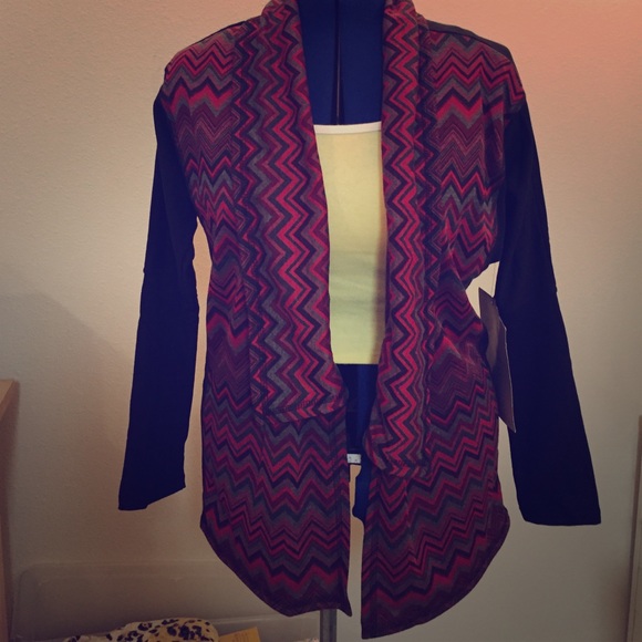 Red/black/grey shawl collar cardigan