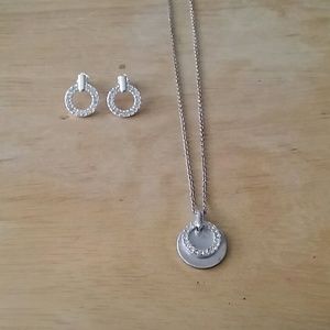 Fashion necklace/earrings set
