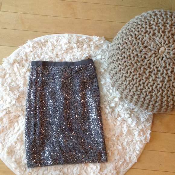 J. Crew Dresses & Skirts - J.Crew Grey Sequin Pencil Skirt