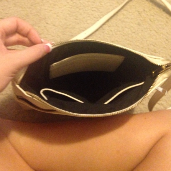 Cream cross body - Picture 3 of 3