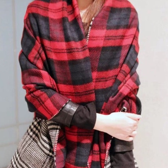 Boutique Accessories - New Oversized Plaid Blanket Scarf