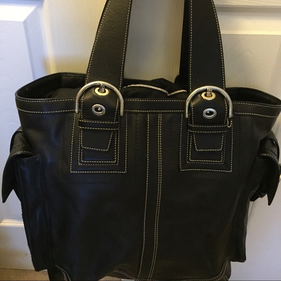 Coach leather handbag used once