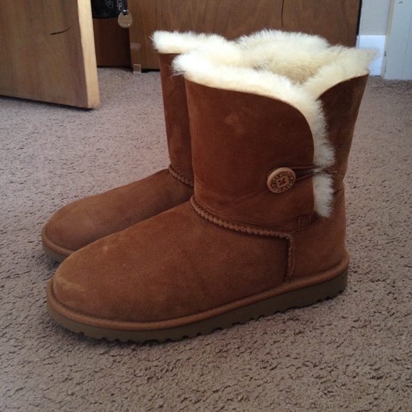 UGG Shoes - Bailey Button Chestnut UGGs