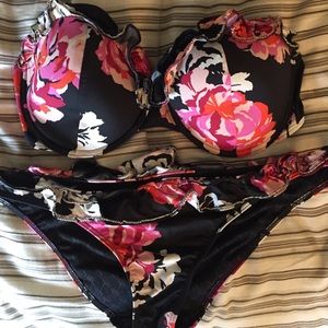 Victoria's Secret bathing suit super cute!