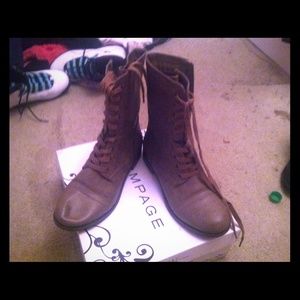 Combat boots