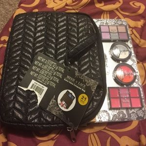 21 pieces makeup with computer bag