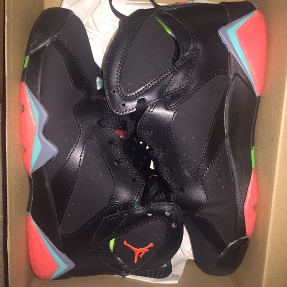 TRADE - Picture 1 of 1