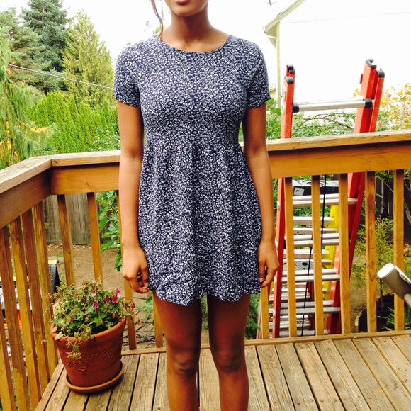 Summer dress 🐝