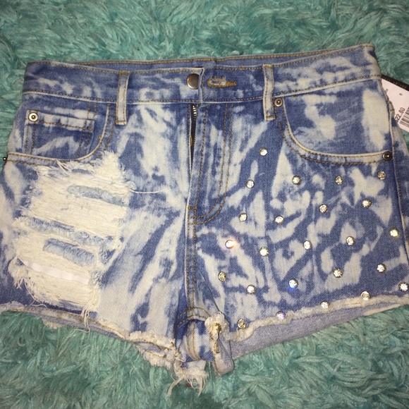 High wasted distressed studded shorts