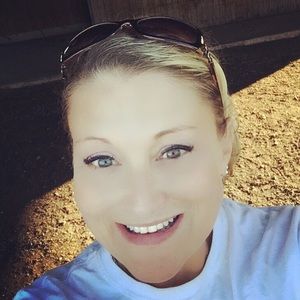 Meet your Posher, Bobbie