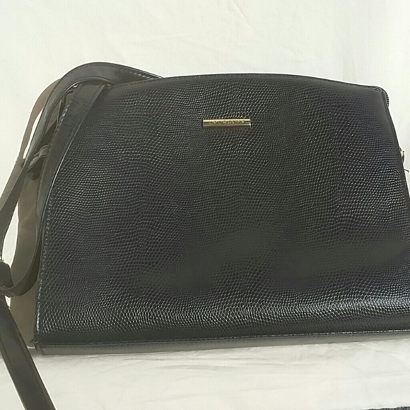 Liz Clairborne classic purse