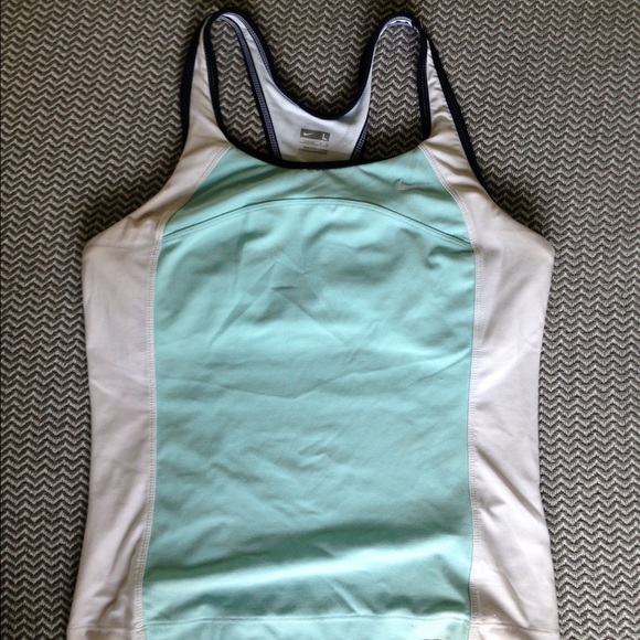 Nike workout tank
