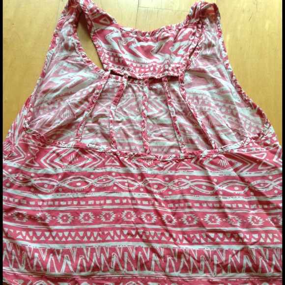 Tribal crop top - Picture 3 of 4