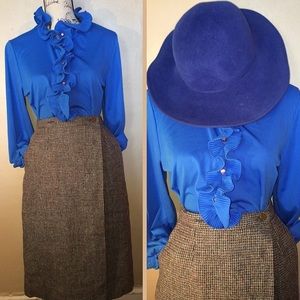 Lord and Taylor's Wool Wrap Around skirt Size 9