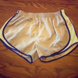 NIKE DRIFIT SHORTS-TRADED
