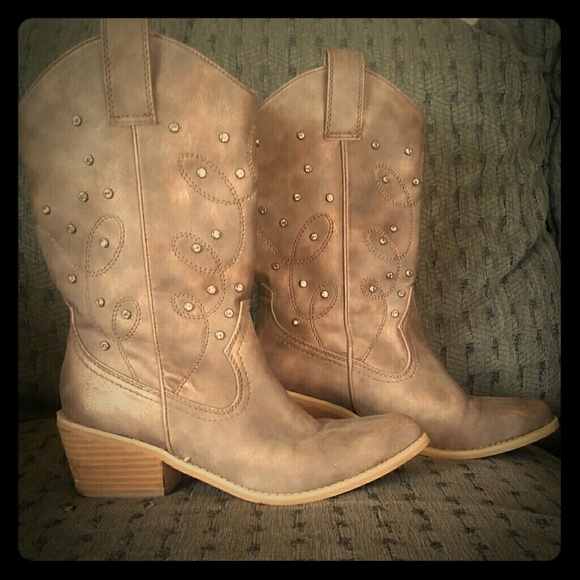 Cowgirl Boots Size 7