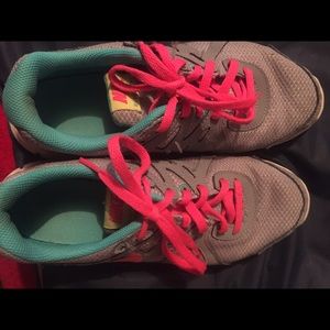 Nike revolution 2 youth size 5.5