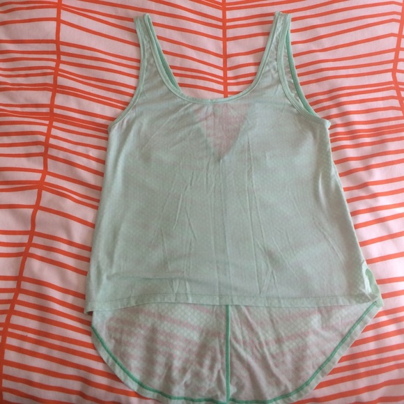 Lululemon tank