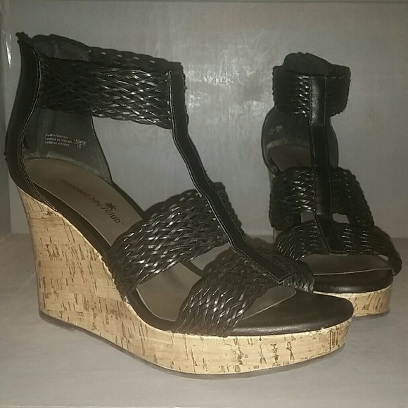 🚫SOLD🚫Wedge sandles