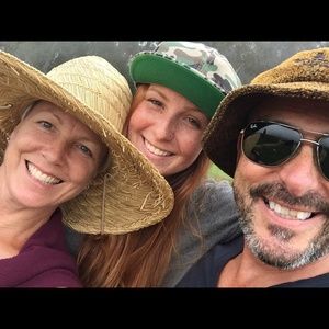 Meet your Posher, Mia