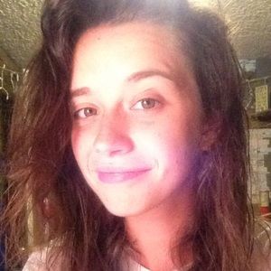 Meet your Posher, Leanna