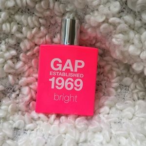 GAP bright perfume