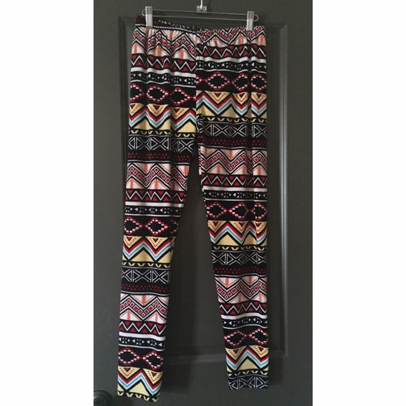 Printed brand new leggings! - Picture 1 of 2