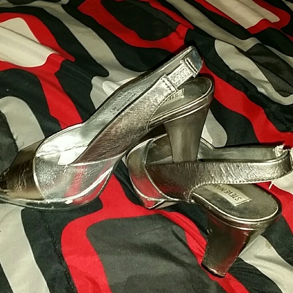 Sold - Picture 2 of 4