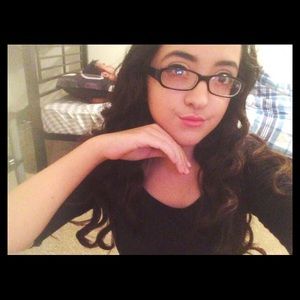 Meet your Posher, Madeline