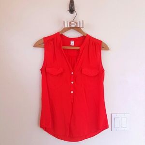 orange blouse