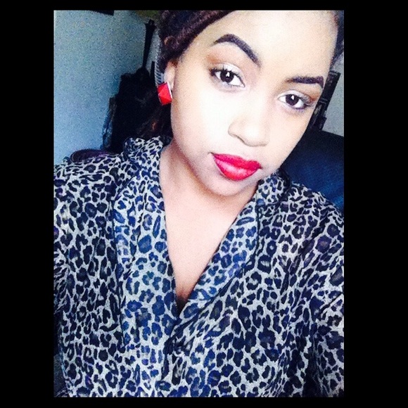 Meet your Posher, Kayla