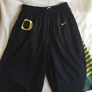 Nike Men's Oregon Basketball shorts