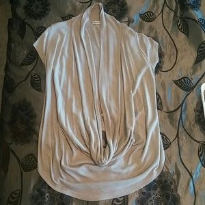 Cute scoop front hi-low sweater top