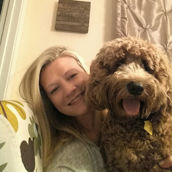 Meet your Posher, Lauren