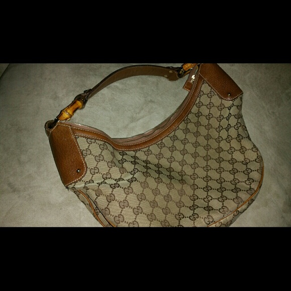 Authentic Gucci hobo w/bamboo - Picture 4 of 4