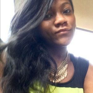 Meet your Posher, Adicia