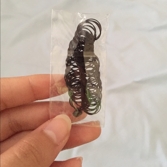 Black Chocker - Picture 2 of 2