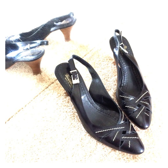 🎉 Host Pick 🎉 Brooks Full Leather Heels