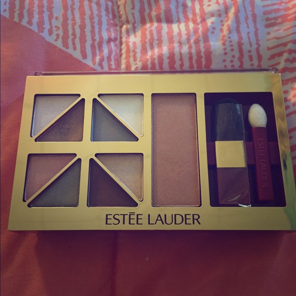 Estée Lauder soft neutrals