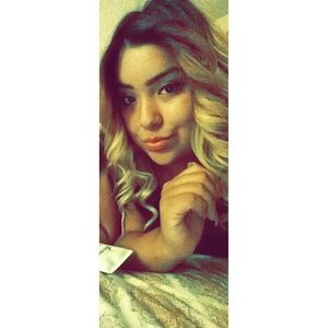 Meet your Posher, Isabel