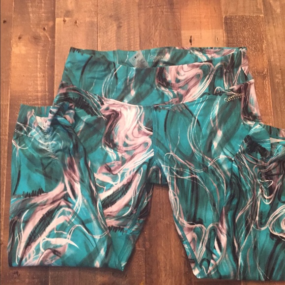 👖SOLD👖 - Calvin Klein crop workout pants