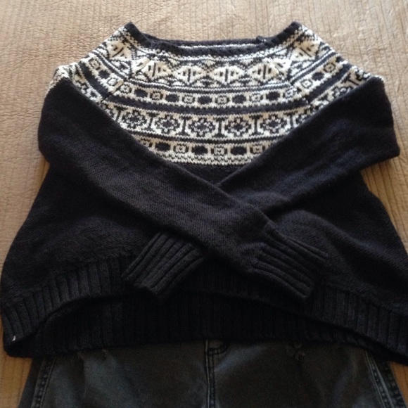 American Eagle sweater size M.