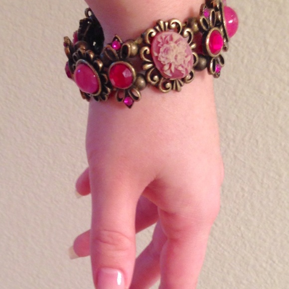 Rose Neo Victorian bracelet