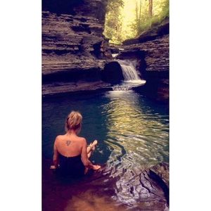 Meet your Posher, Emily