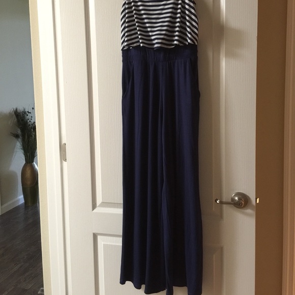 New Navy/White Romper - Picture 3 of 3