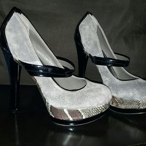 Jessica Simpson heels